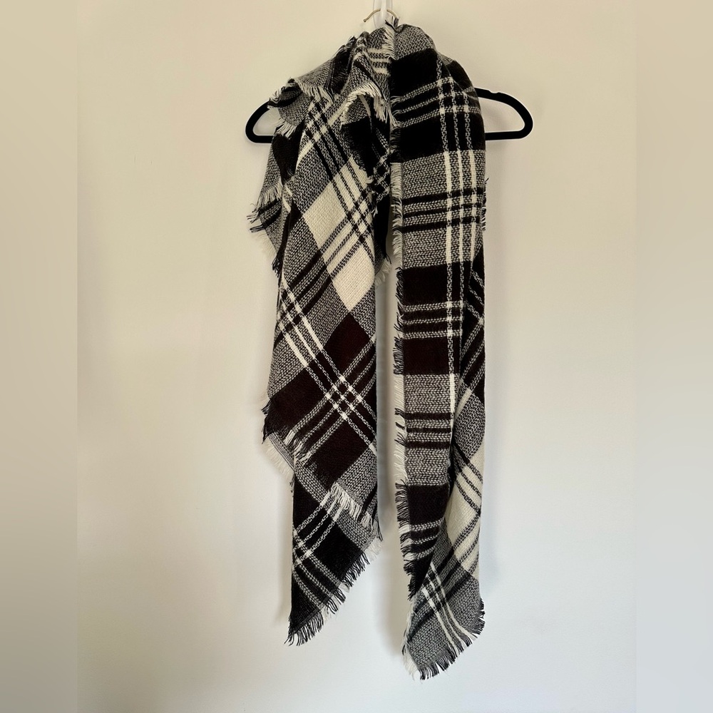 Large Plaid Black and White Scarf